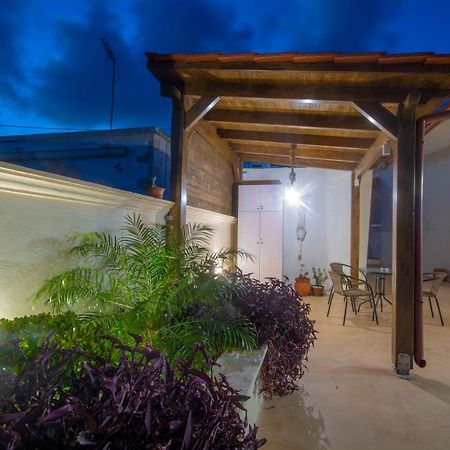 La Casa De Ioanna Lägenhet Kíssamos Exteriör bild