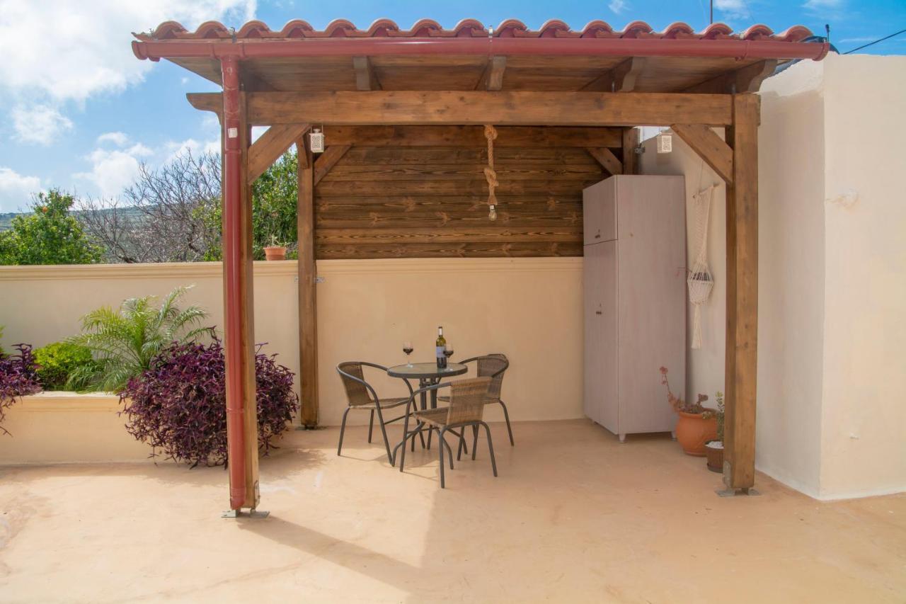 La Casa De Ioanna Lägenhet Kíssamos Exteriör bild