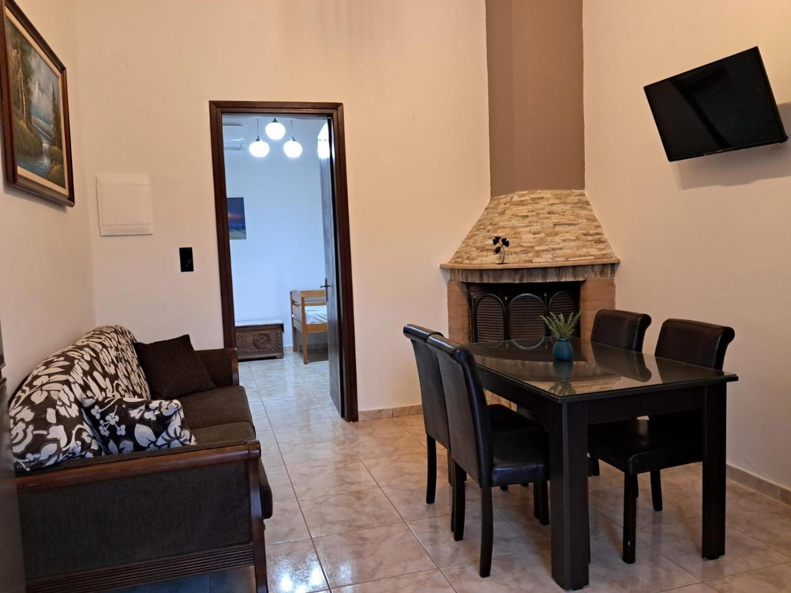 La Casa De Ioanna Lägenhet Kíssamos Exteriör bild