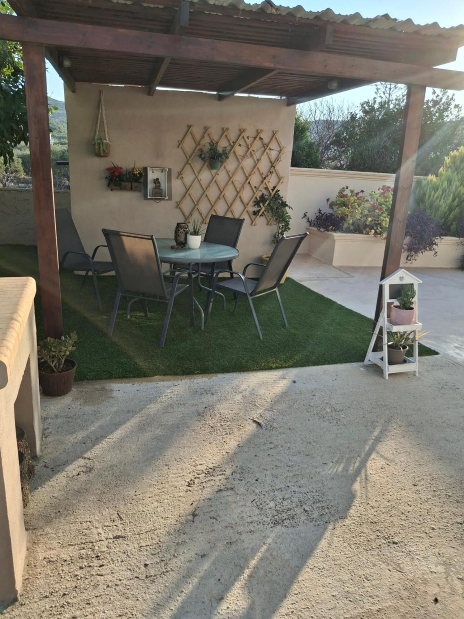 La Casa De Ioanna Lägenhet Kíssamos Exteriör bild