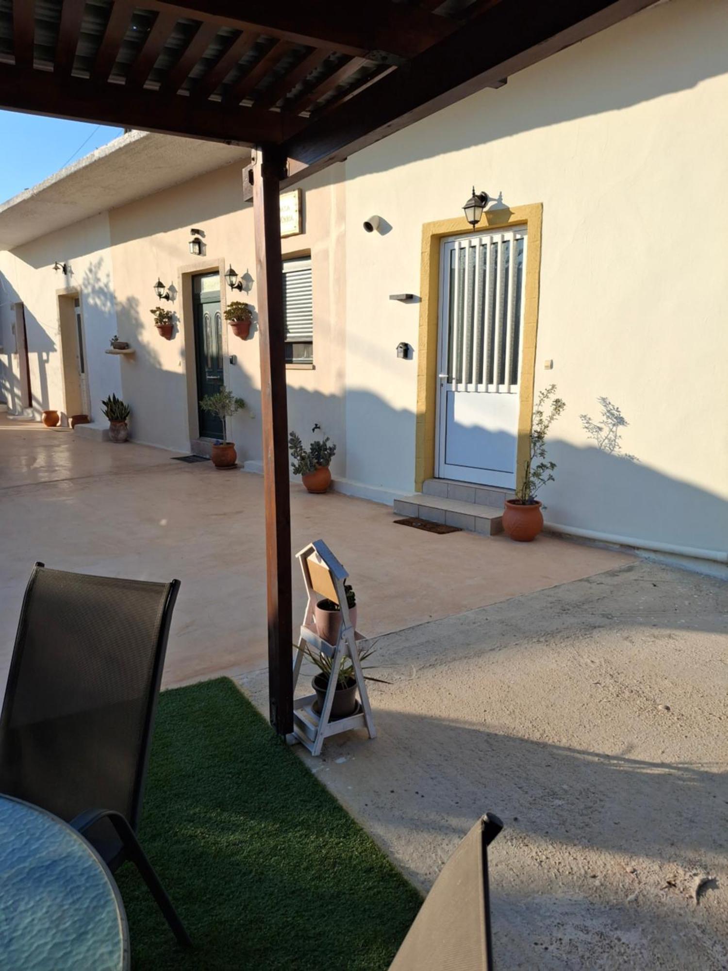 La Casa De Ioanna Lägenhet Kíssamos Exteriör bild